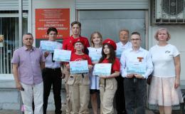 Квиз проходил в  Краснодарской краевой юношеской библиотеке имени И.Ф. Вараввы. Наши учащиеся 10 "А" и 10 "Б" классов заняли 1 место🎉💪 Поздравляем наших ребят!!! #активисты32 #маоусош32